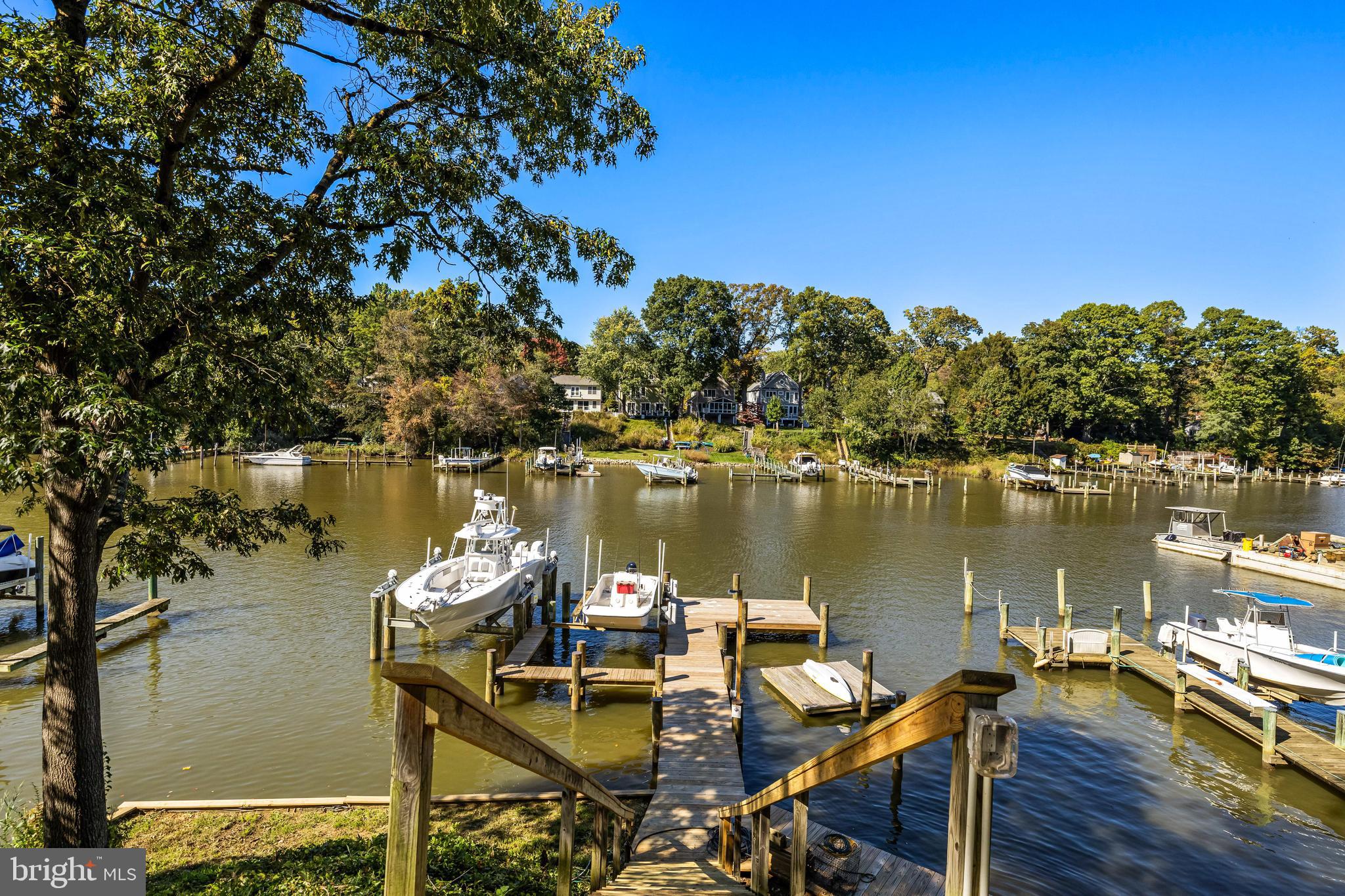753 ROLLING VIEW DR
