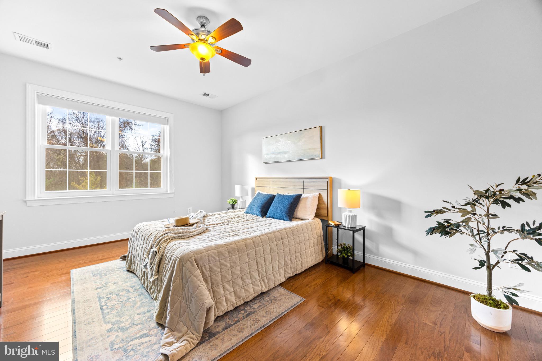 8535 Veterans Hwy #203