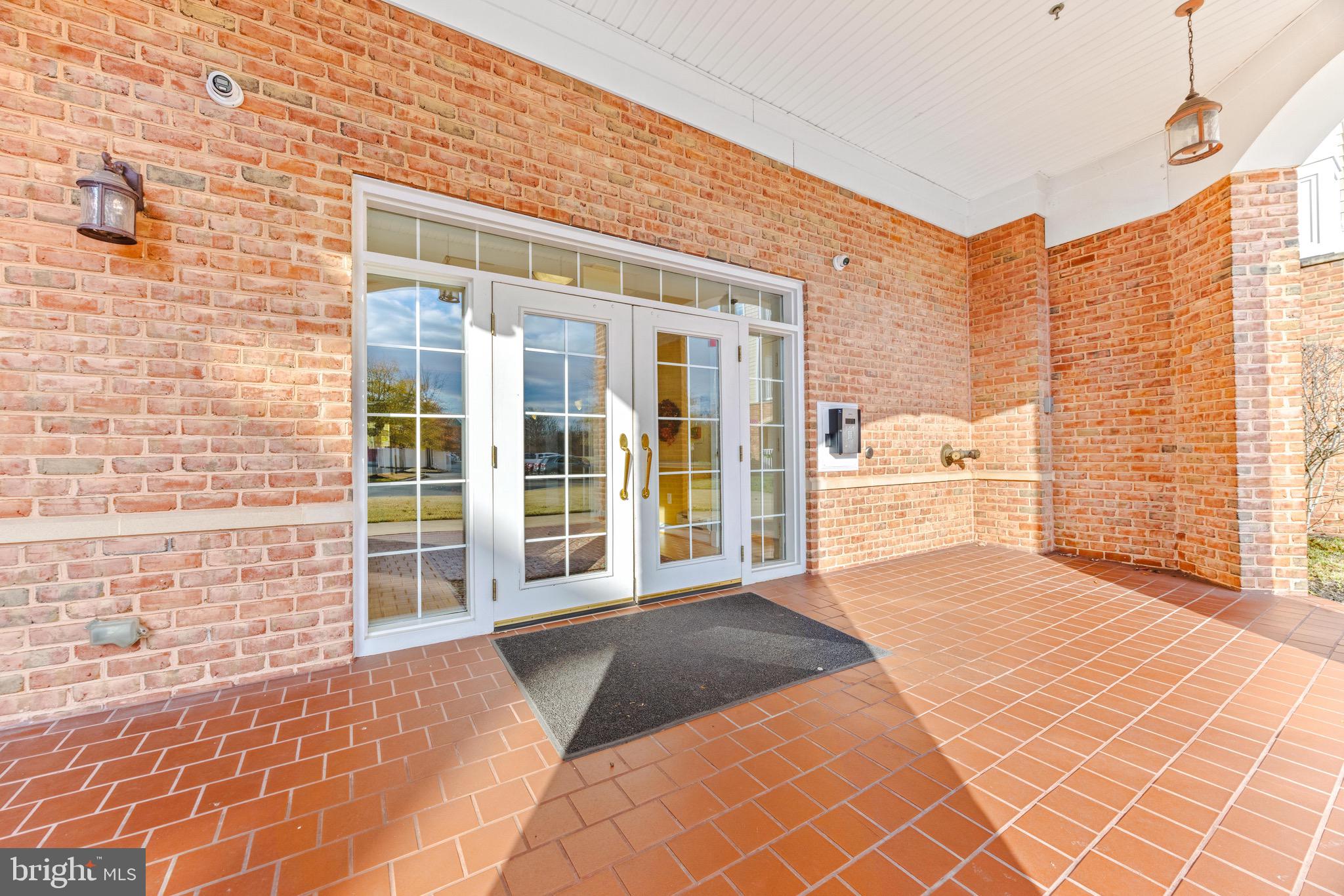 8535 Veterans Hwy #203