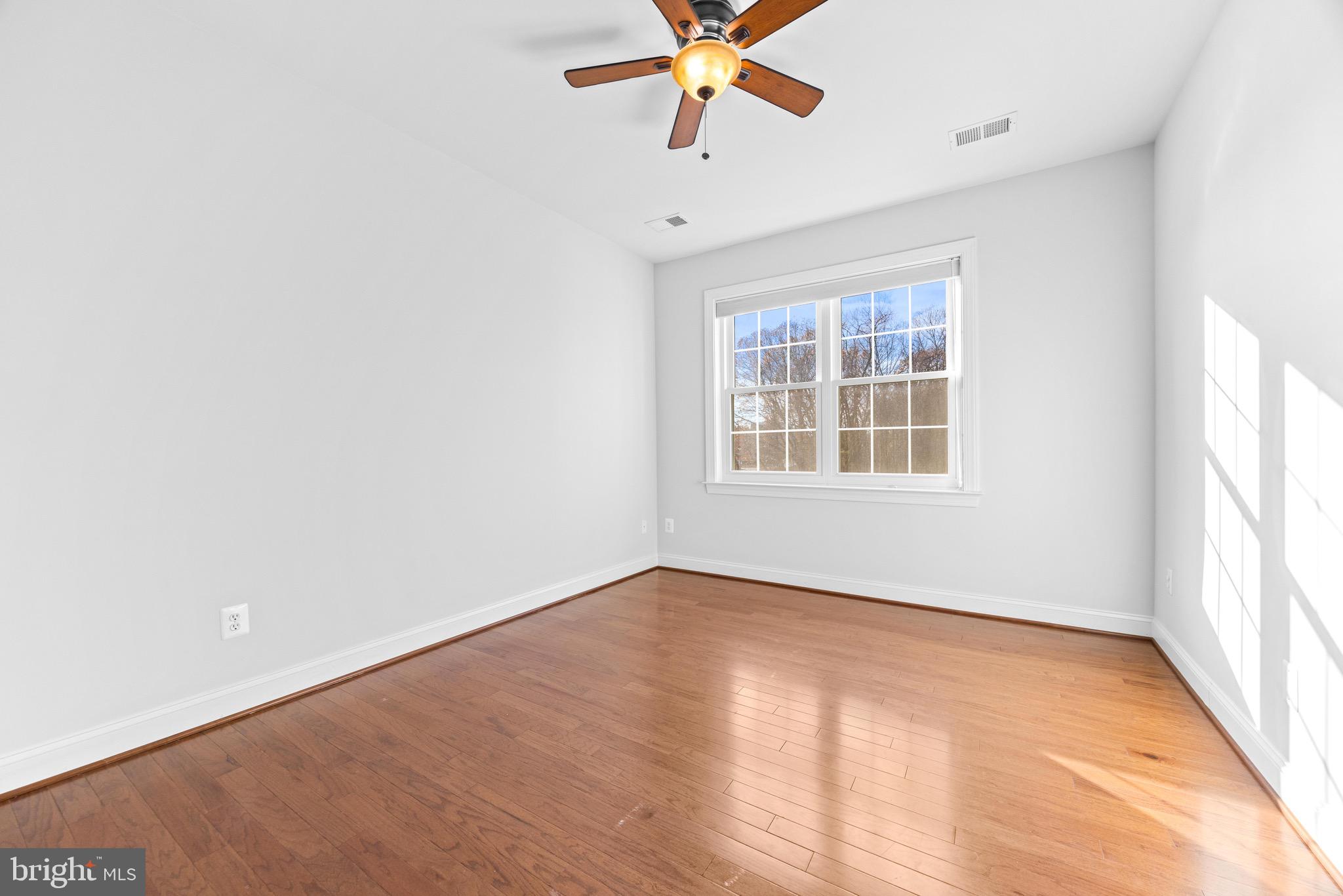 8535 Veterans Hwy #203