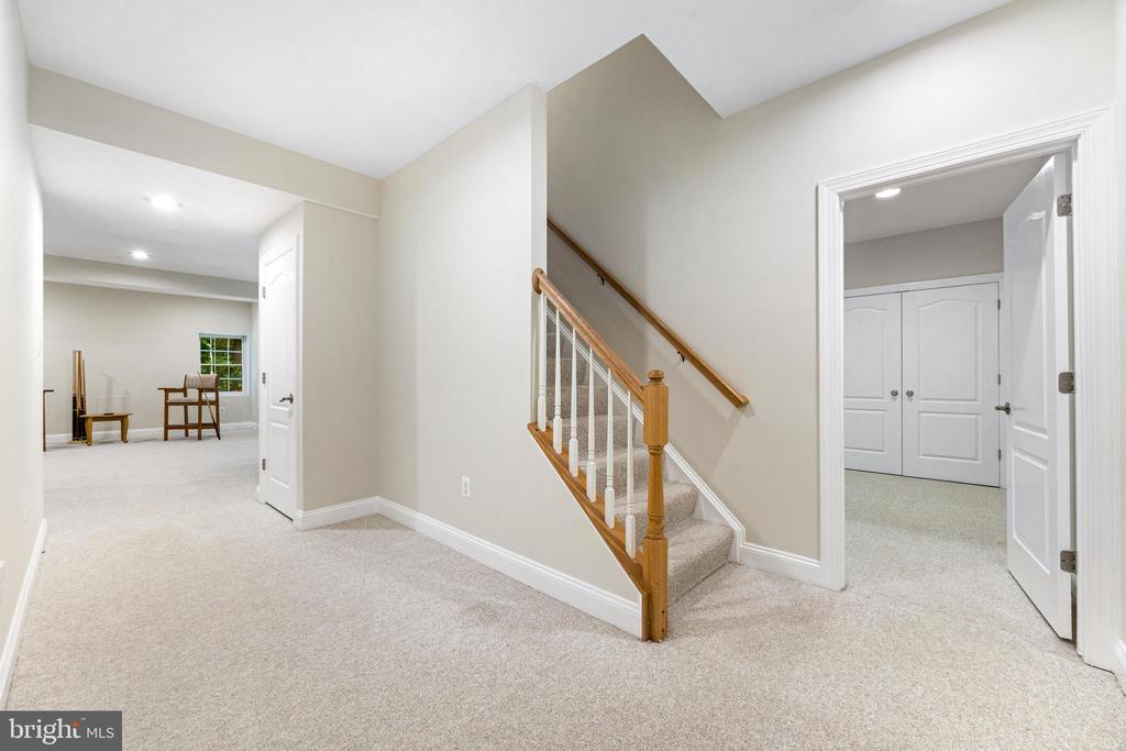 2504 Doyles Ln