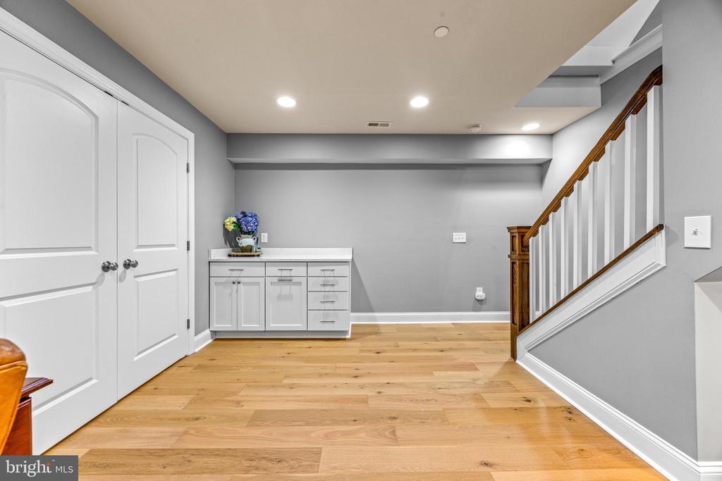 806 Dunfer Hill Rd