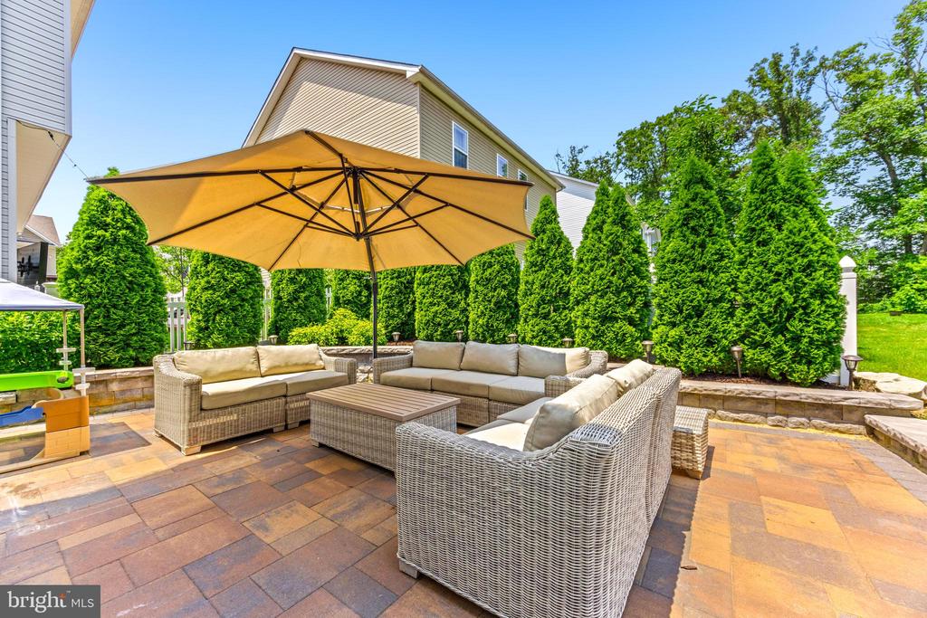 806 Dunfer Hill Rd