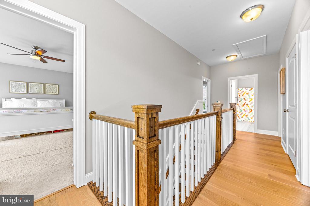 806 Dunfer Hill Rd