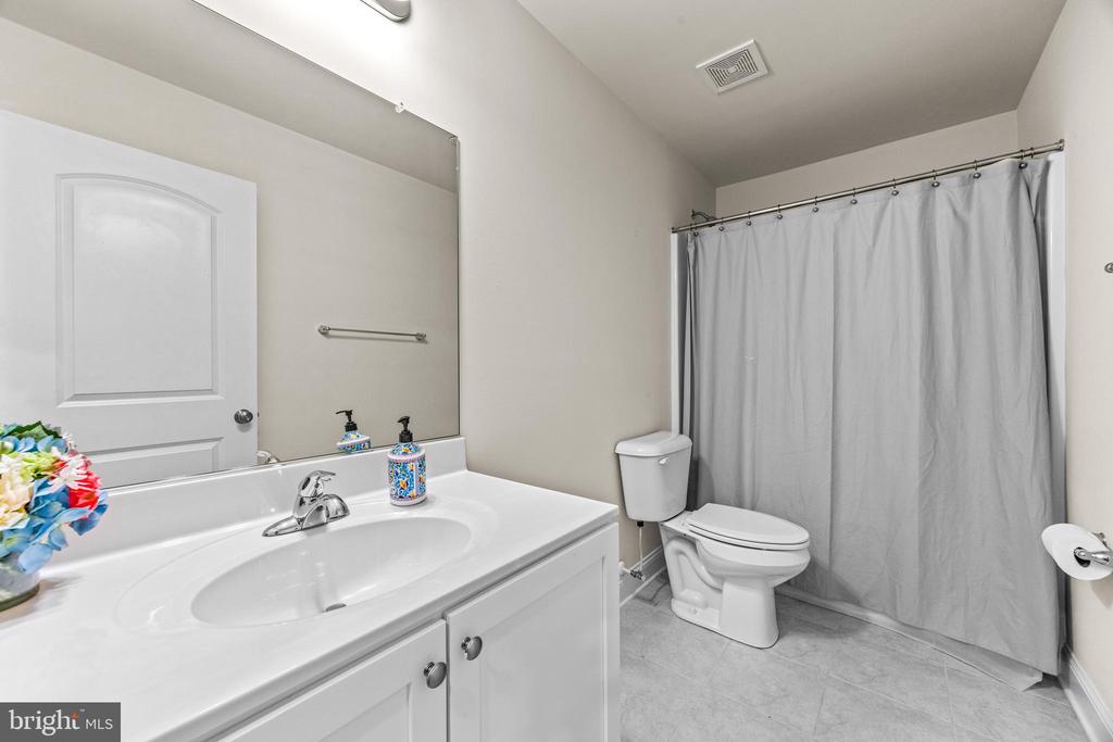 806 Dunfer Hill Rd