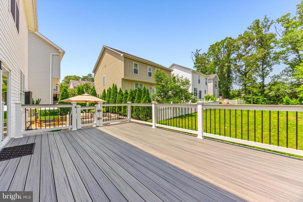 806 Dunfer Hill Rd