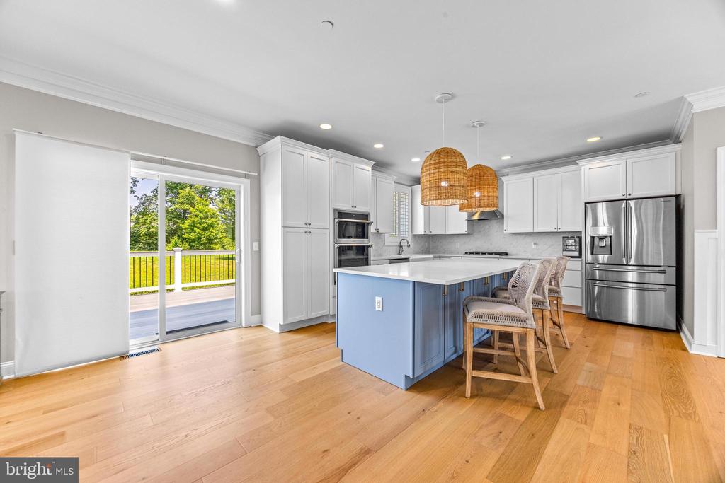 806 Dunfer Hill Rd