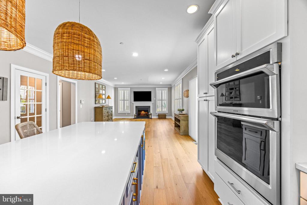 806 Dunfer Hill Rd