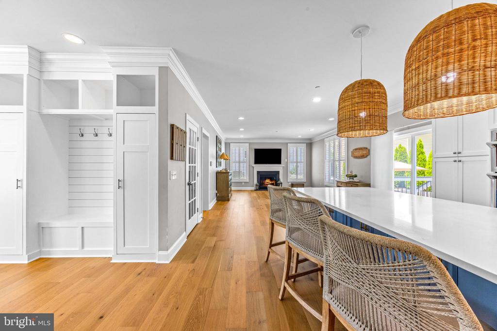 806 Dunfer Hill Rd