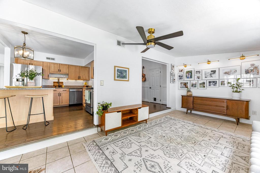 1739 Mayfair Pl