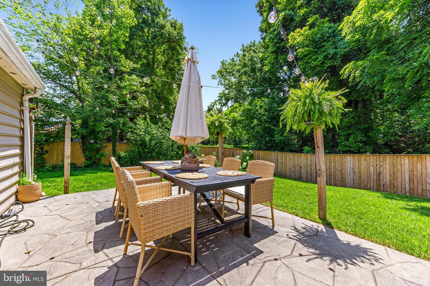 1739 Mayfair Pl