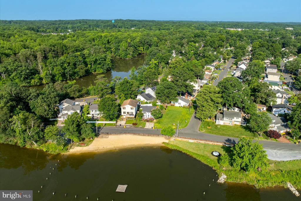 2054 Shore Dr