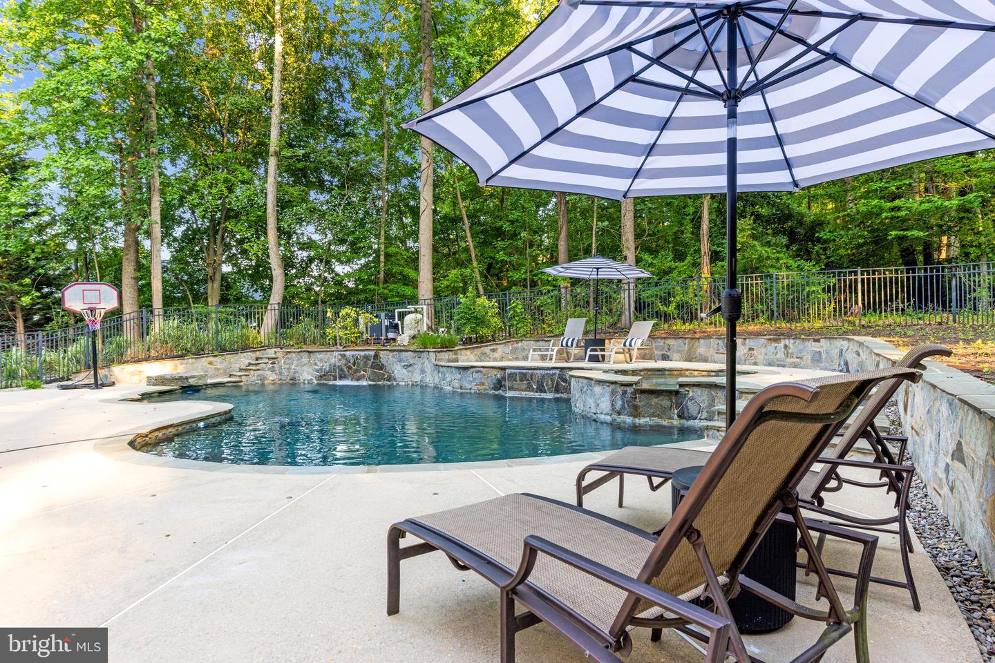3754 Colliers Dr