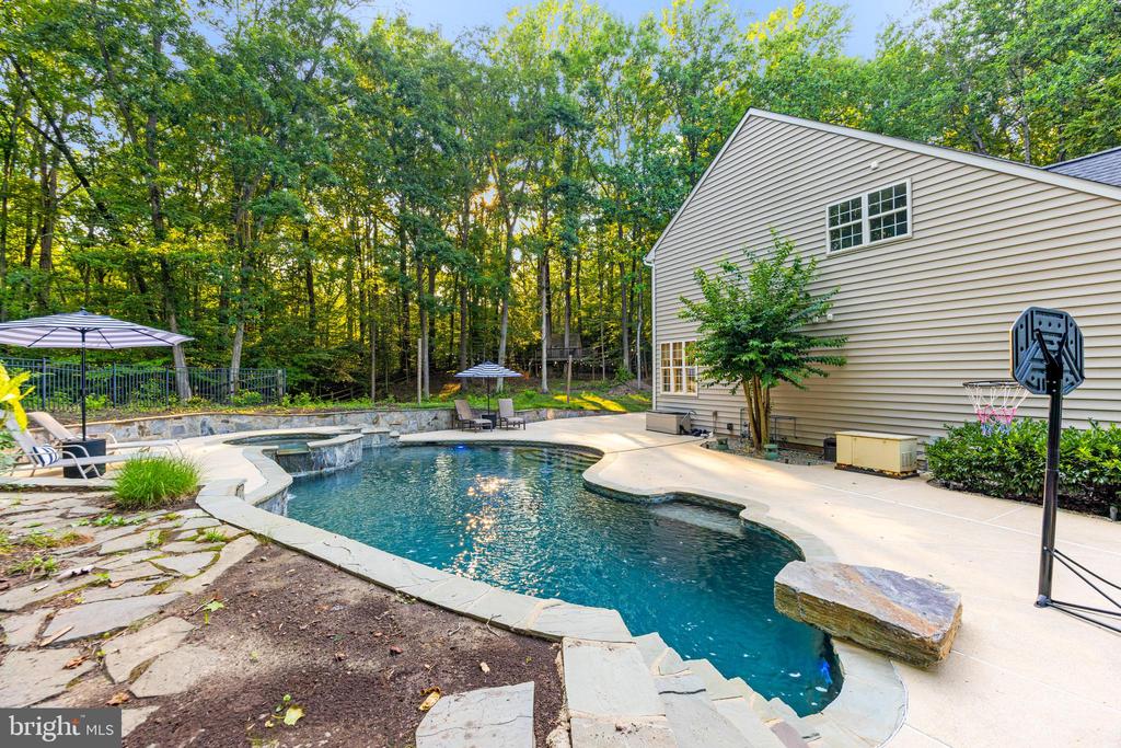 3754 Colliers Dr