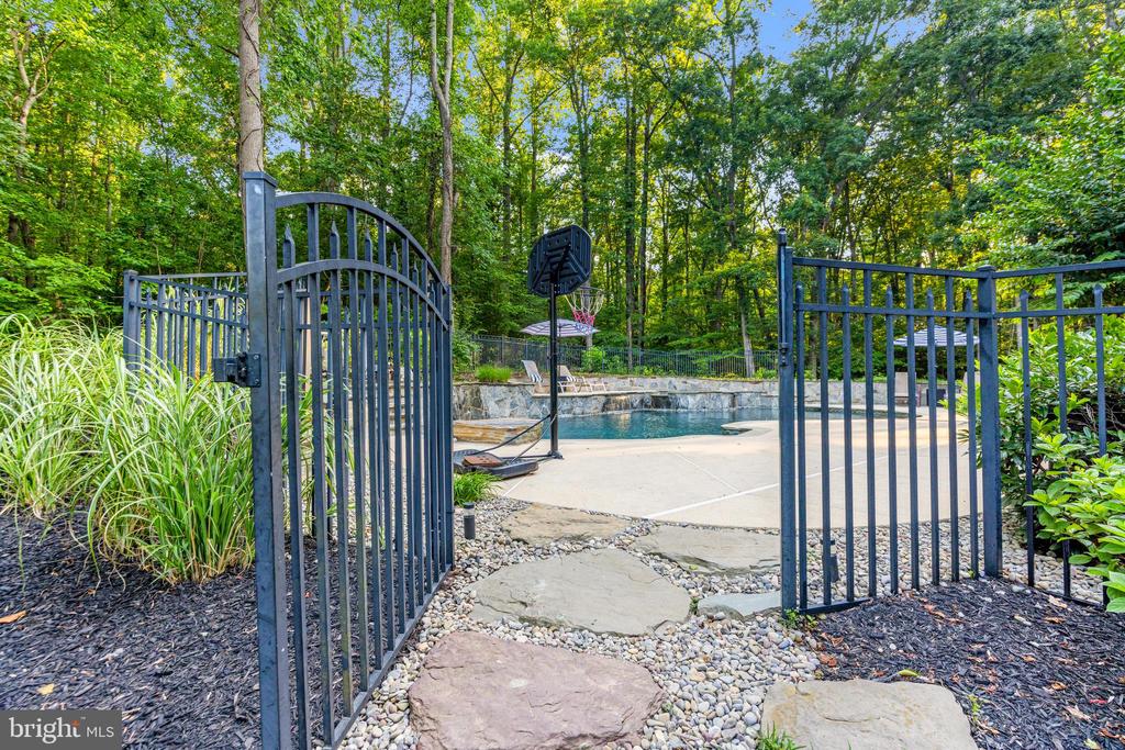 3754 Colliers Dr