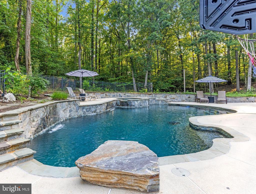 3754 Colliers Dr