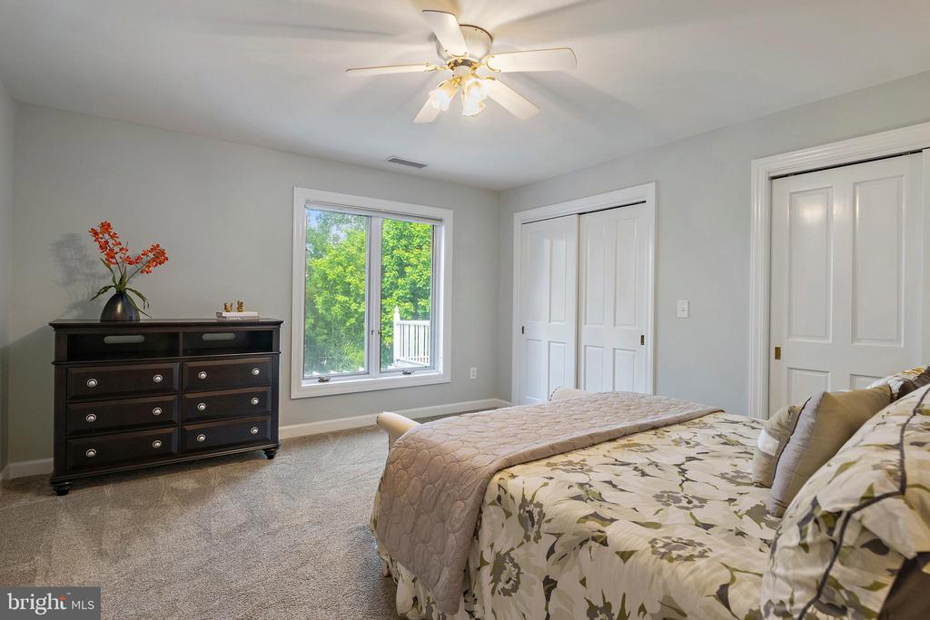 812 COACHWAY