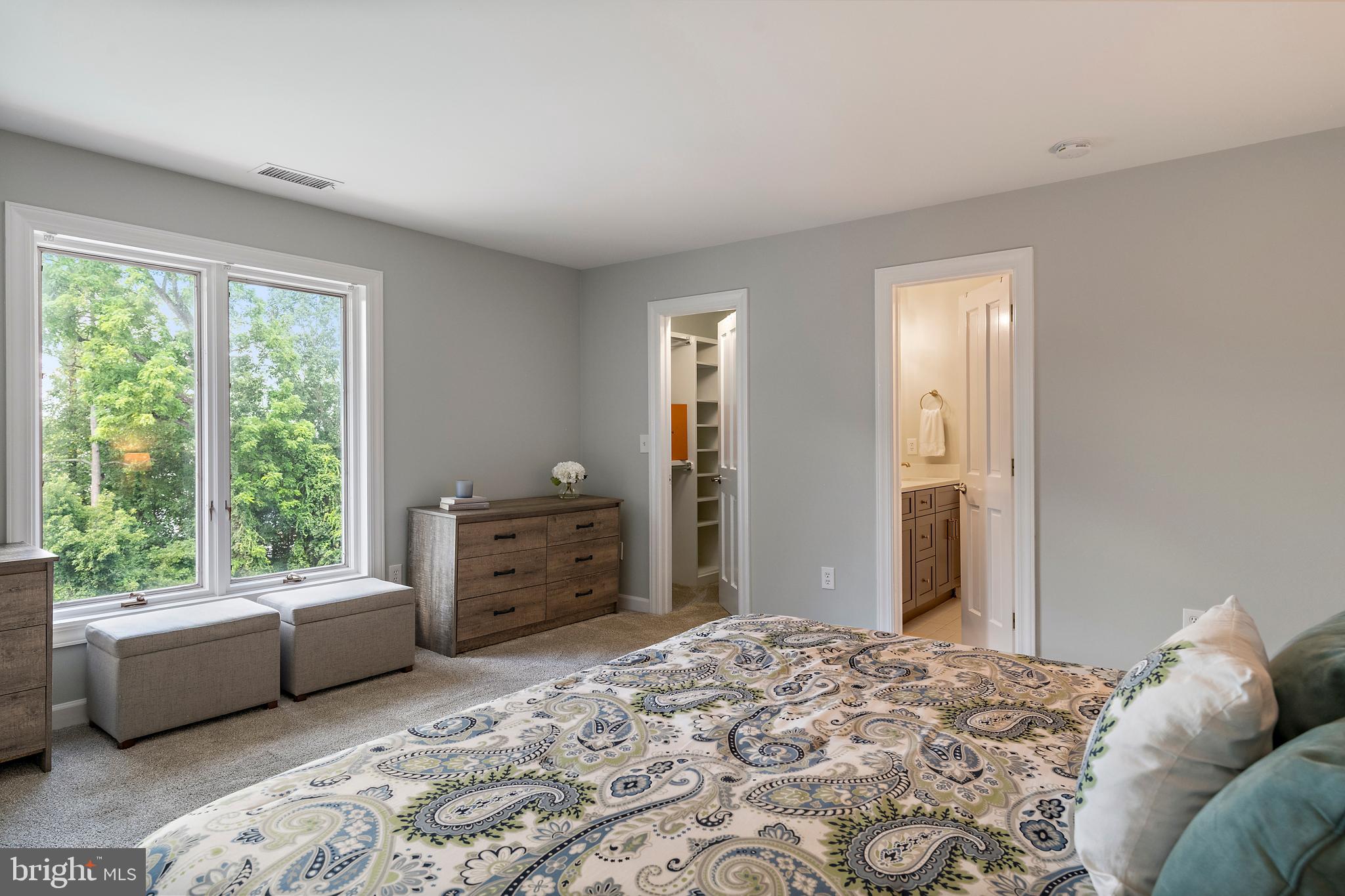 812 COACHWAY