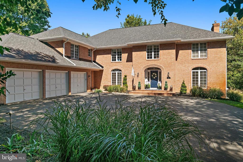 812 COACHWAY