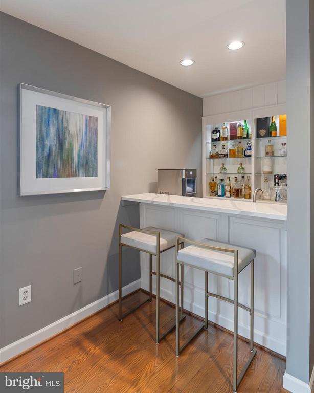 812 COACHWAY