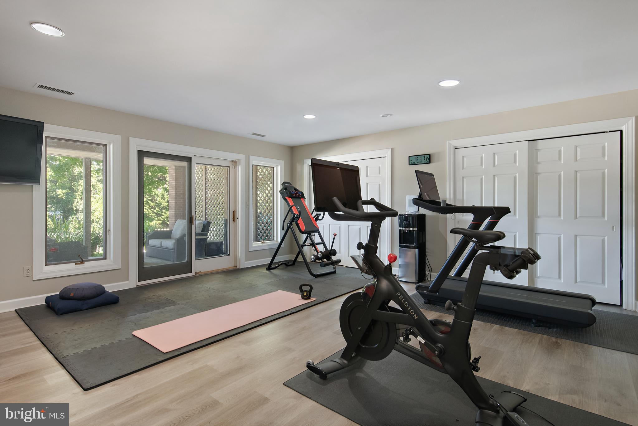 812 COACHWAY