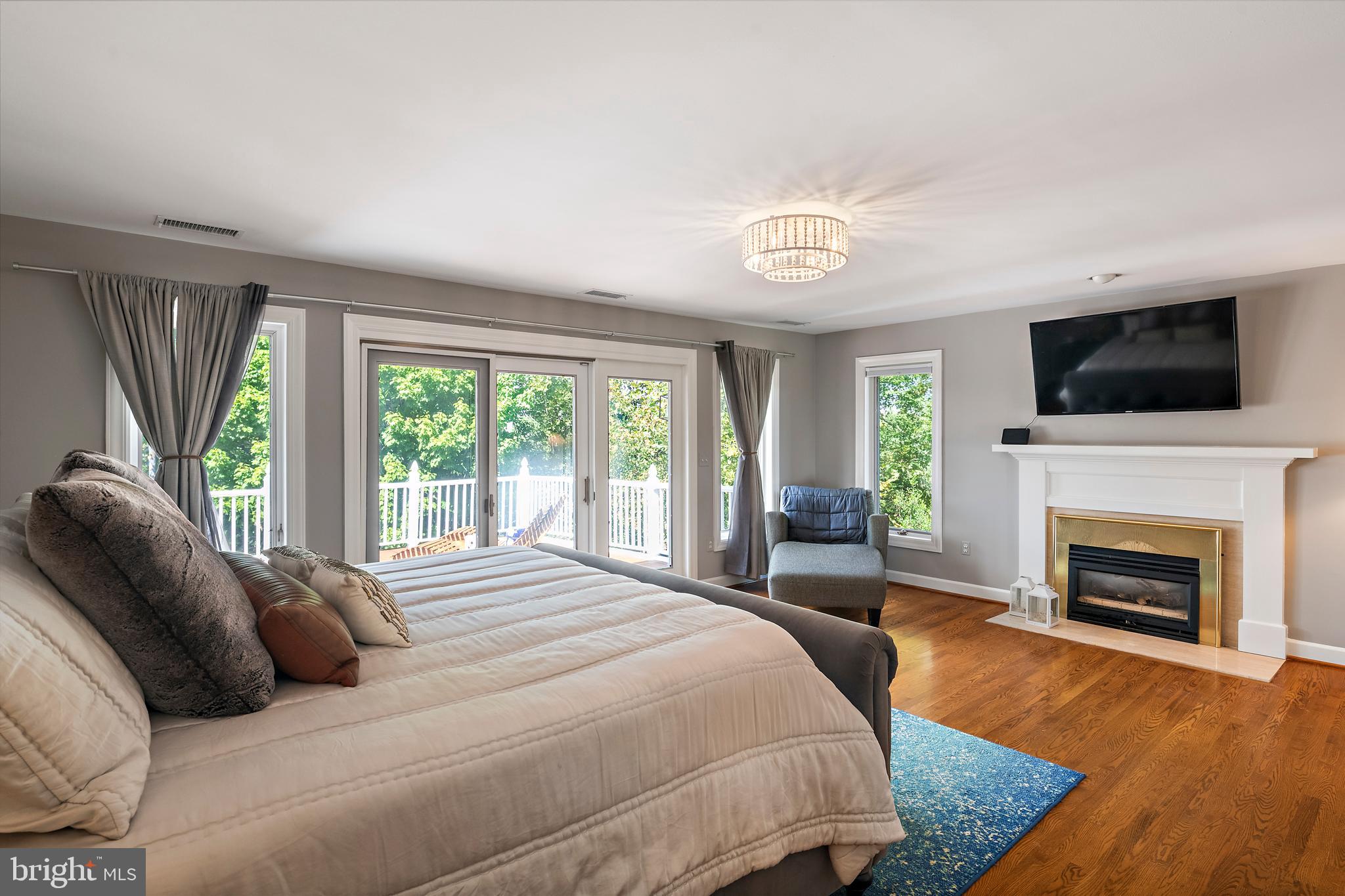 812 COACHWAY