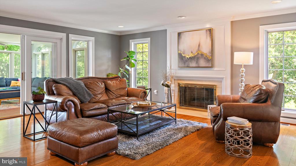 812 COACHWAY