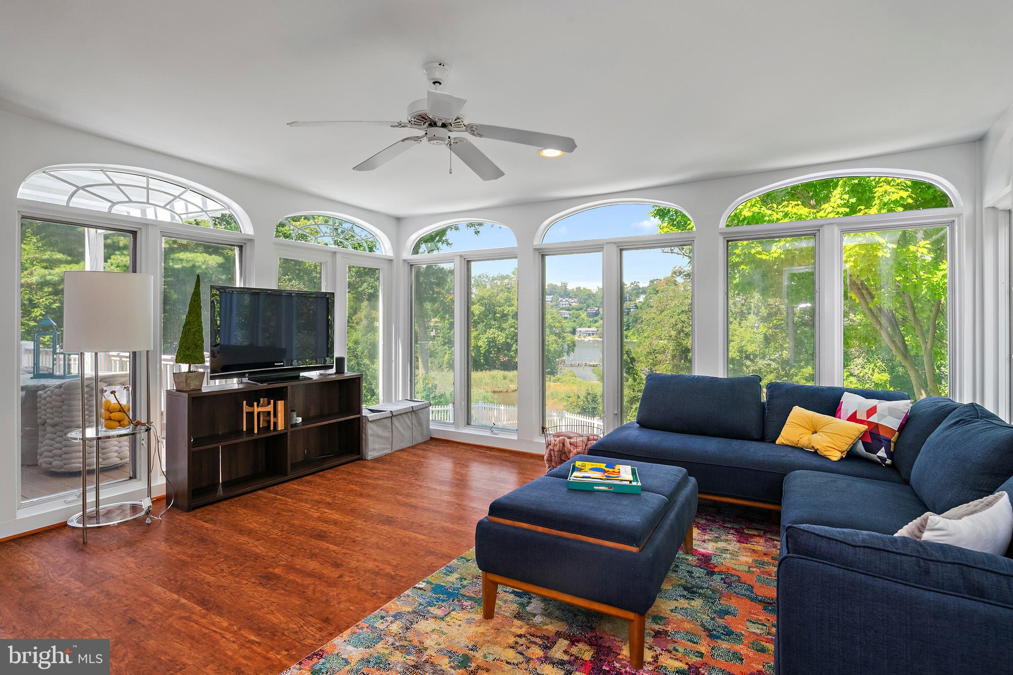 812 COACHWAY