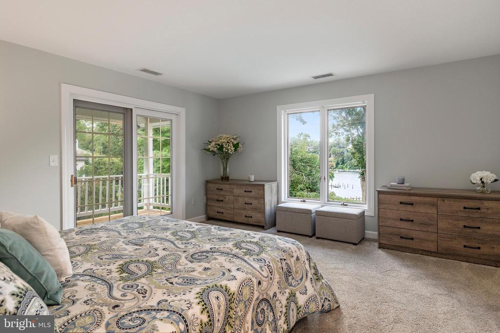 812 COACHWAY