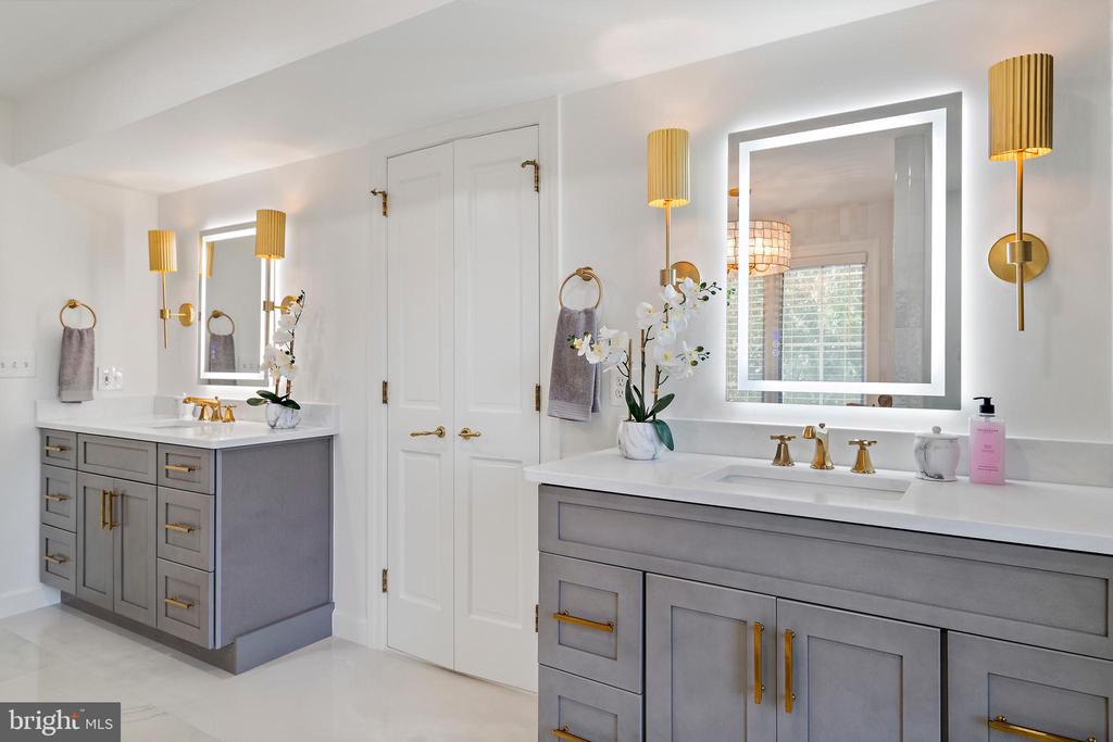 812 COACHWAY