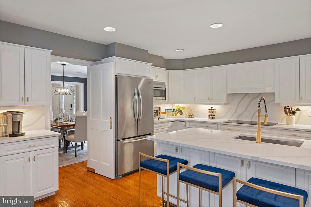 812 COACHWAY