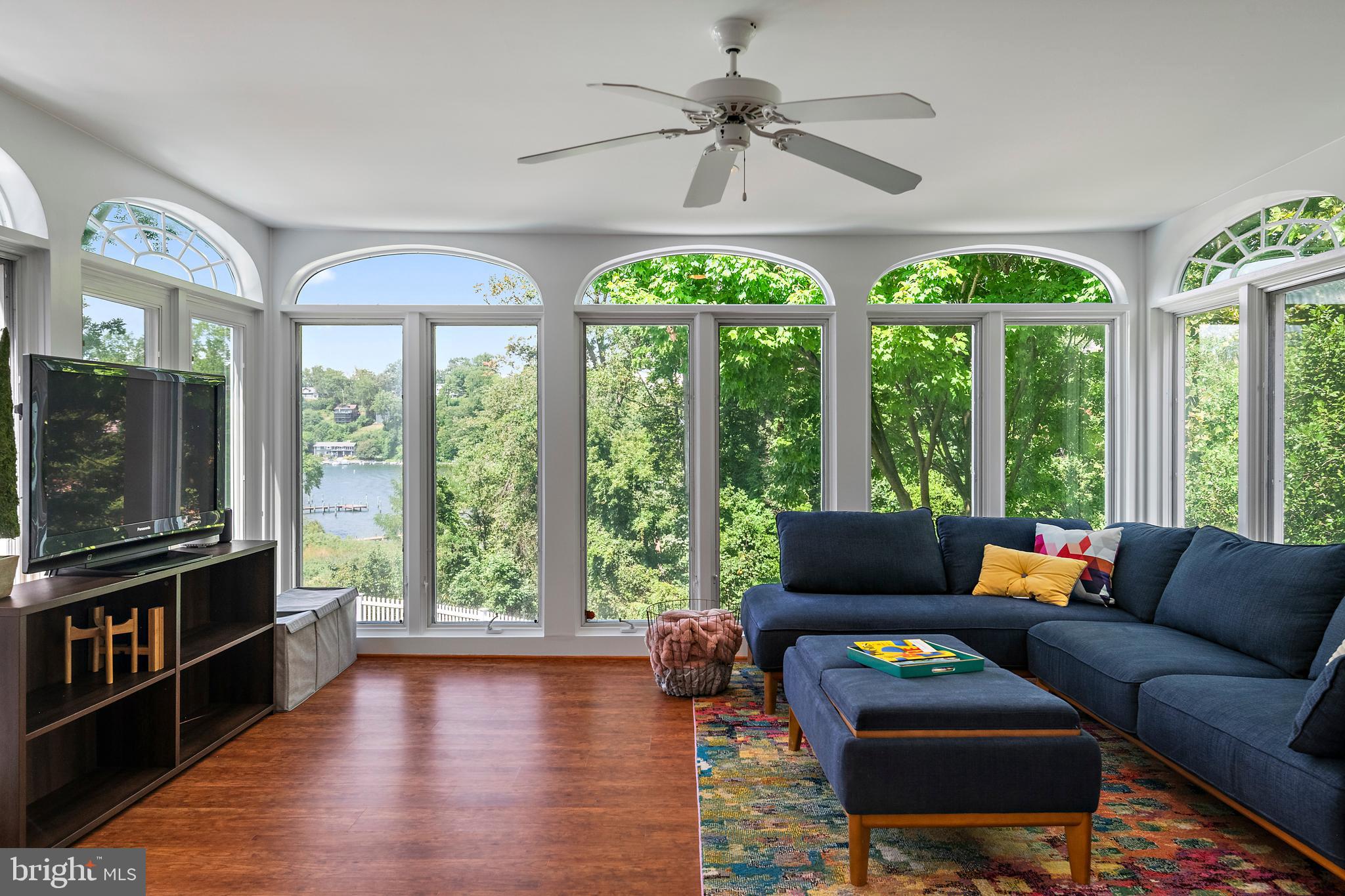812 COACHWAY
