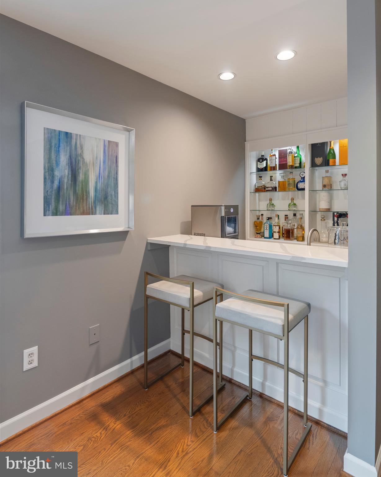 812 COACHWAY
