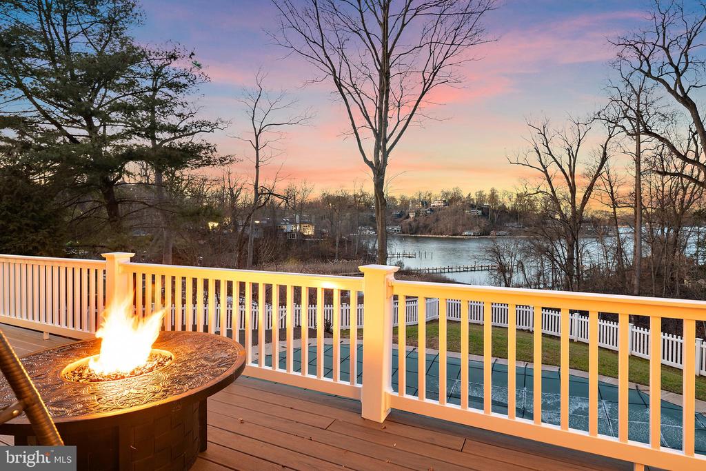 812 COACHWAY