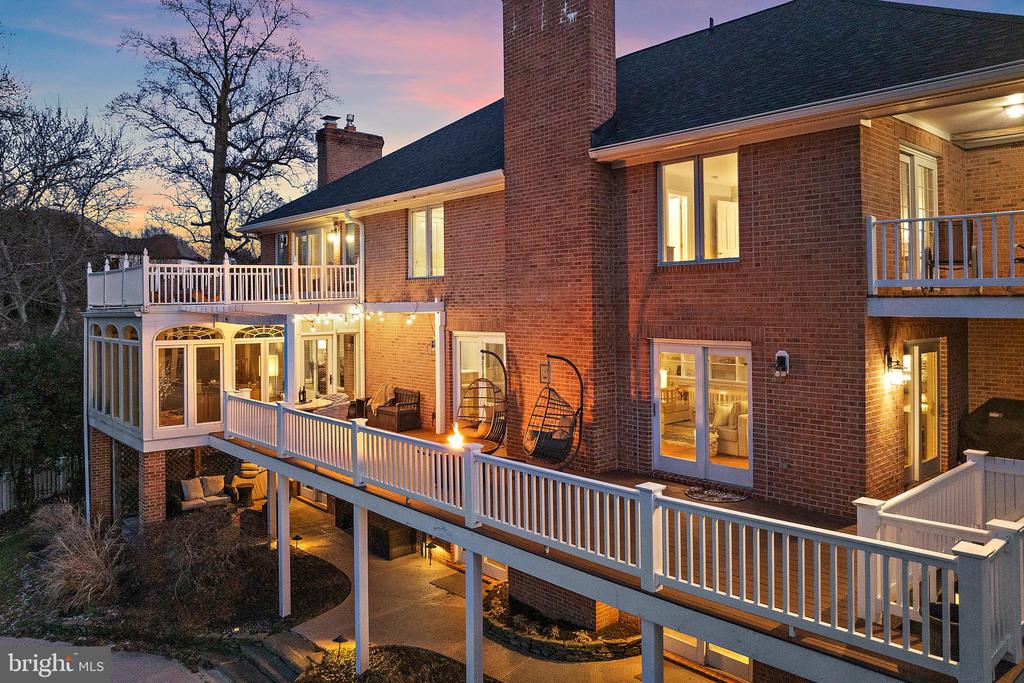 812 COACHWAY