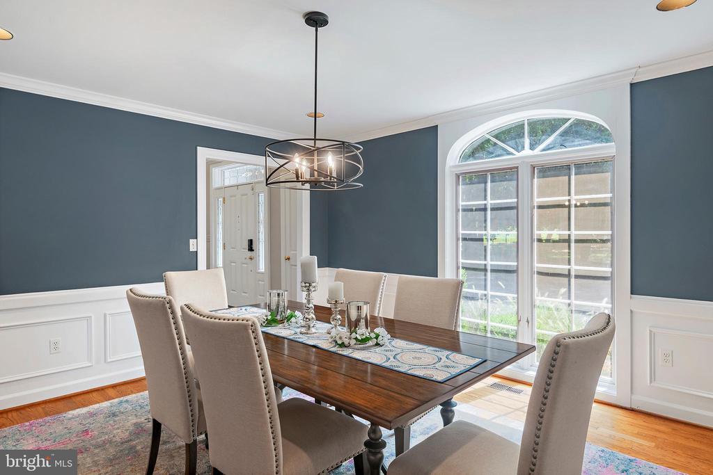 812 COACHWAY