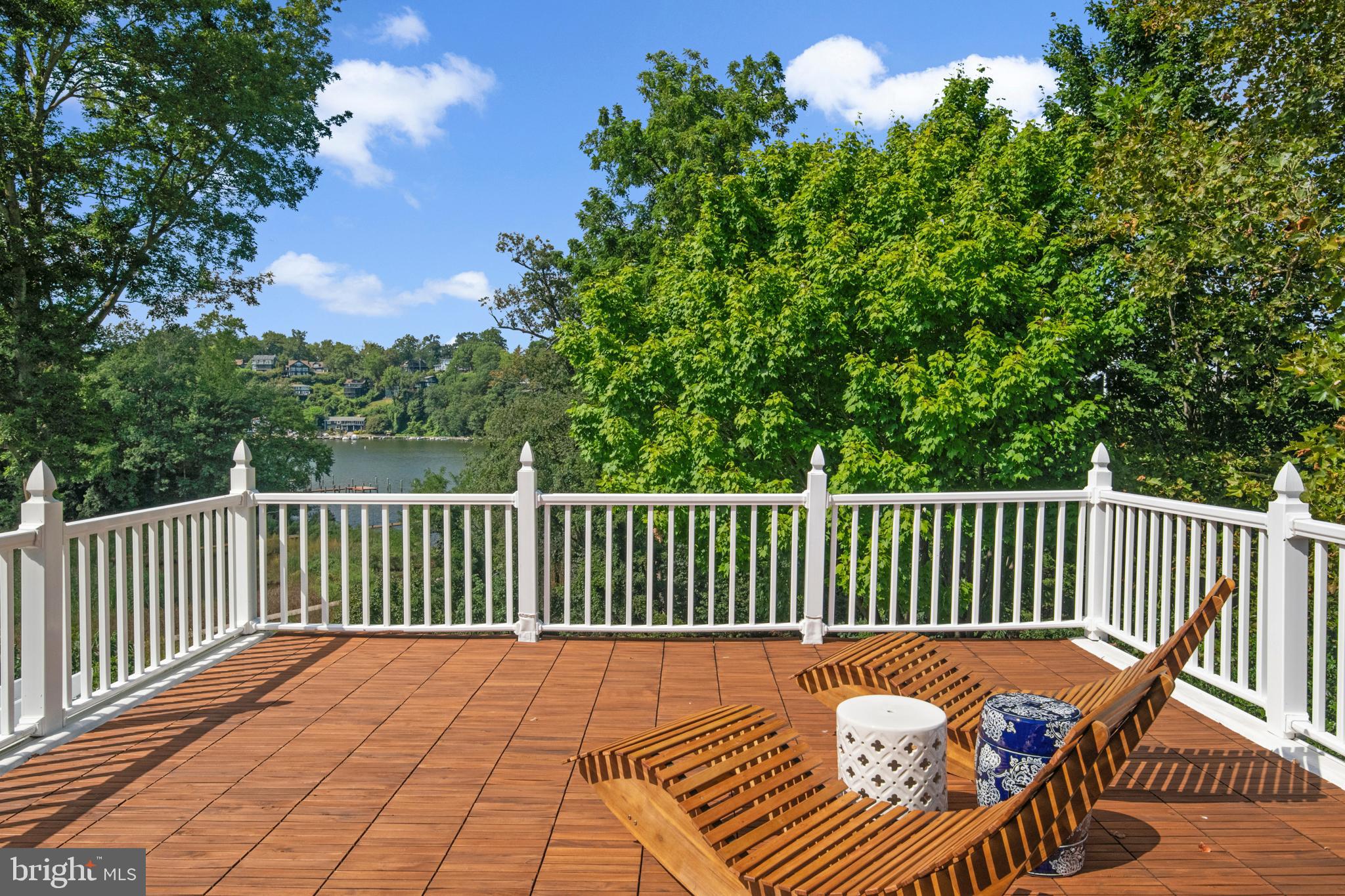 812 COACHWAY