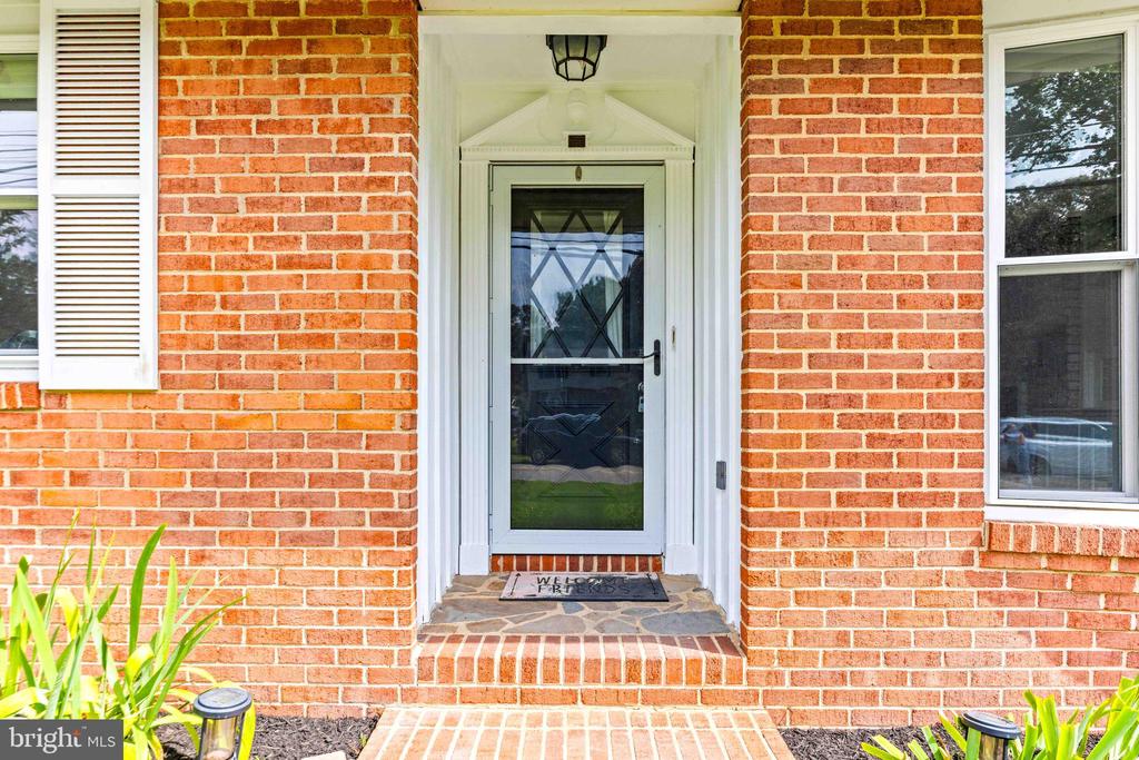 1616 Colony Rd
