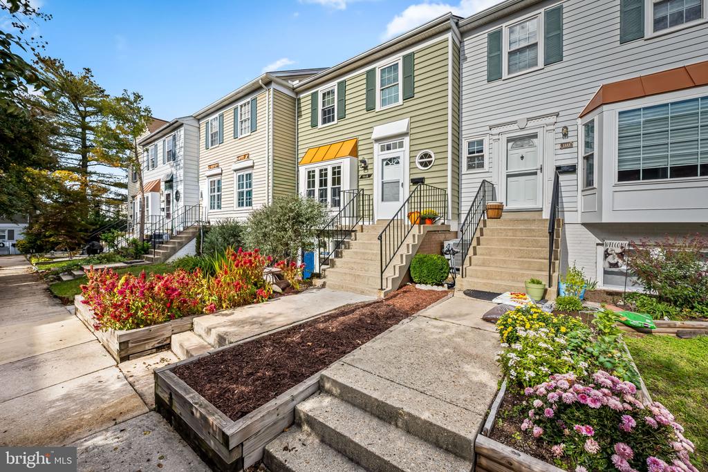1448 BLOCKTON COURT