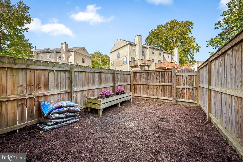 1448 BLOCKTON COURT