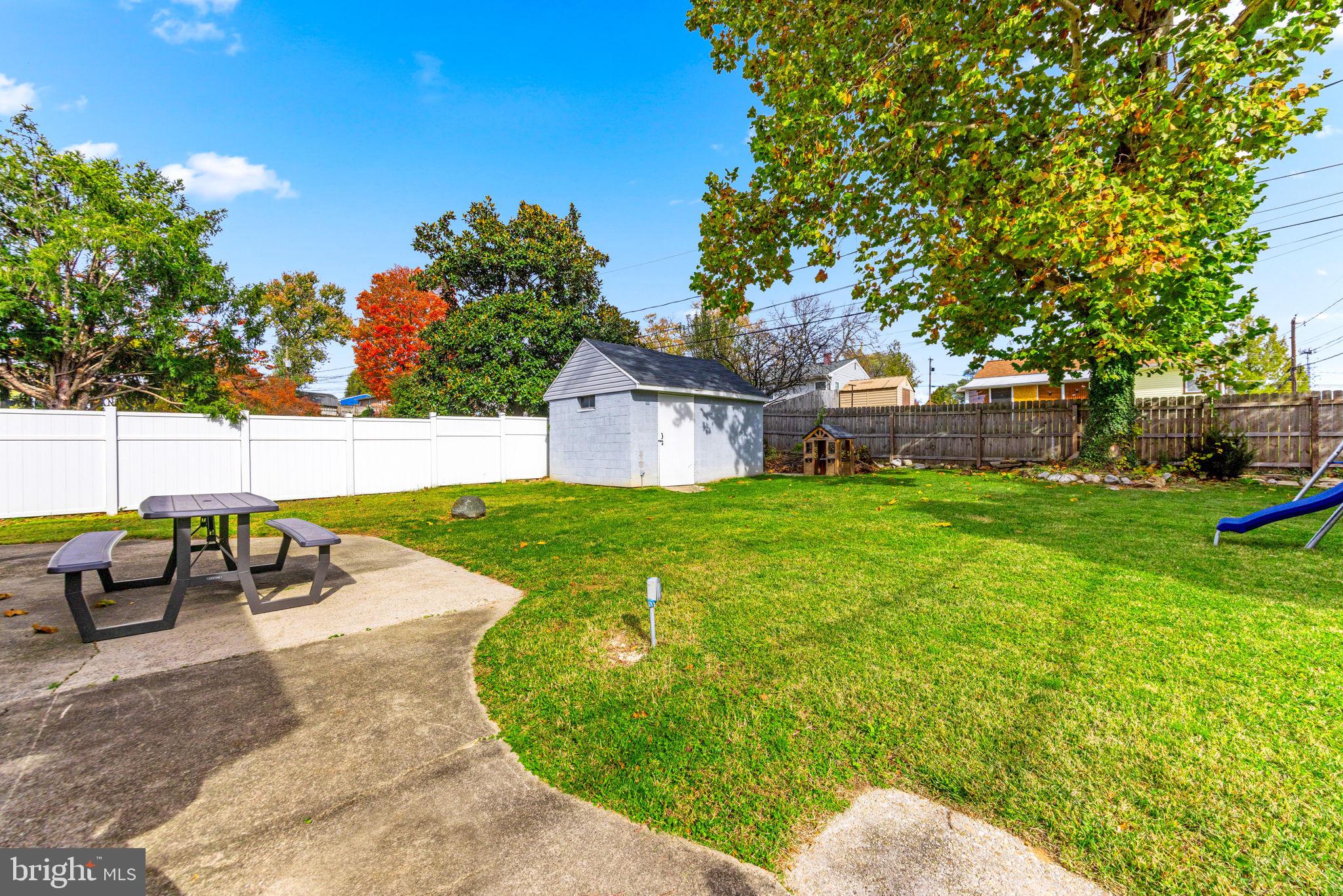 1603 SUNSHINE STREET