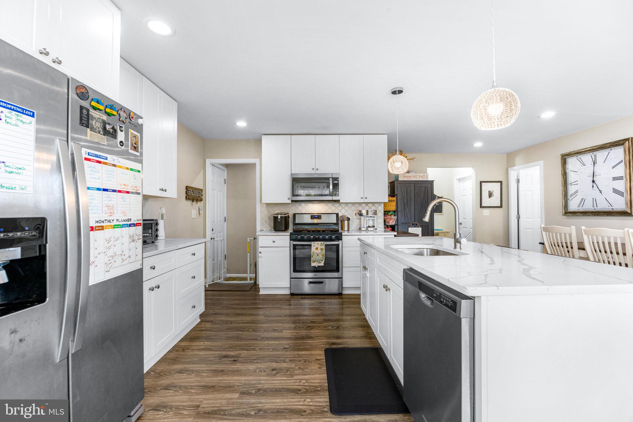 1603 SUNSHINE STREET