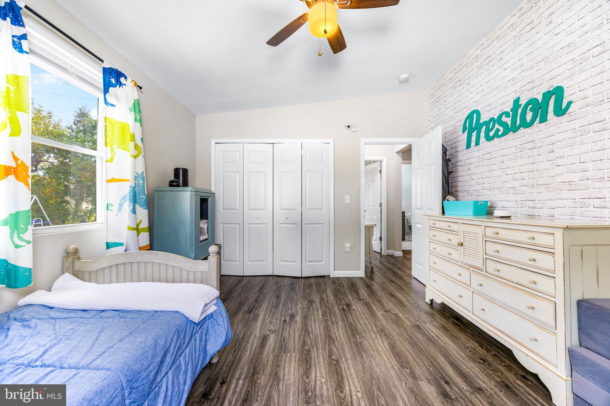 1603 SUNSHINE STREET