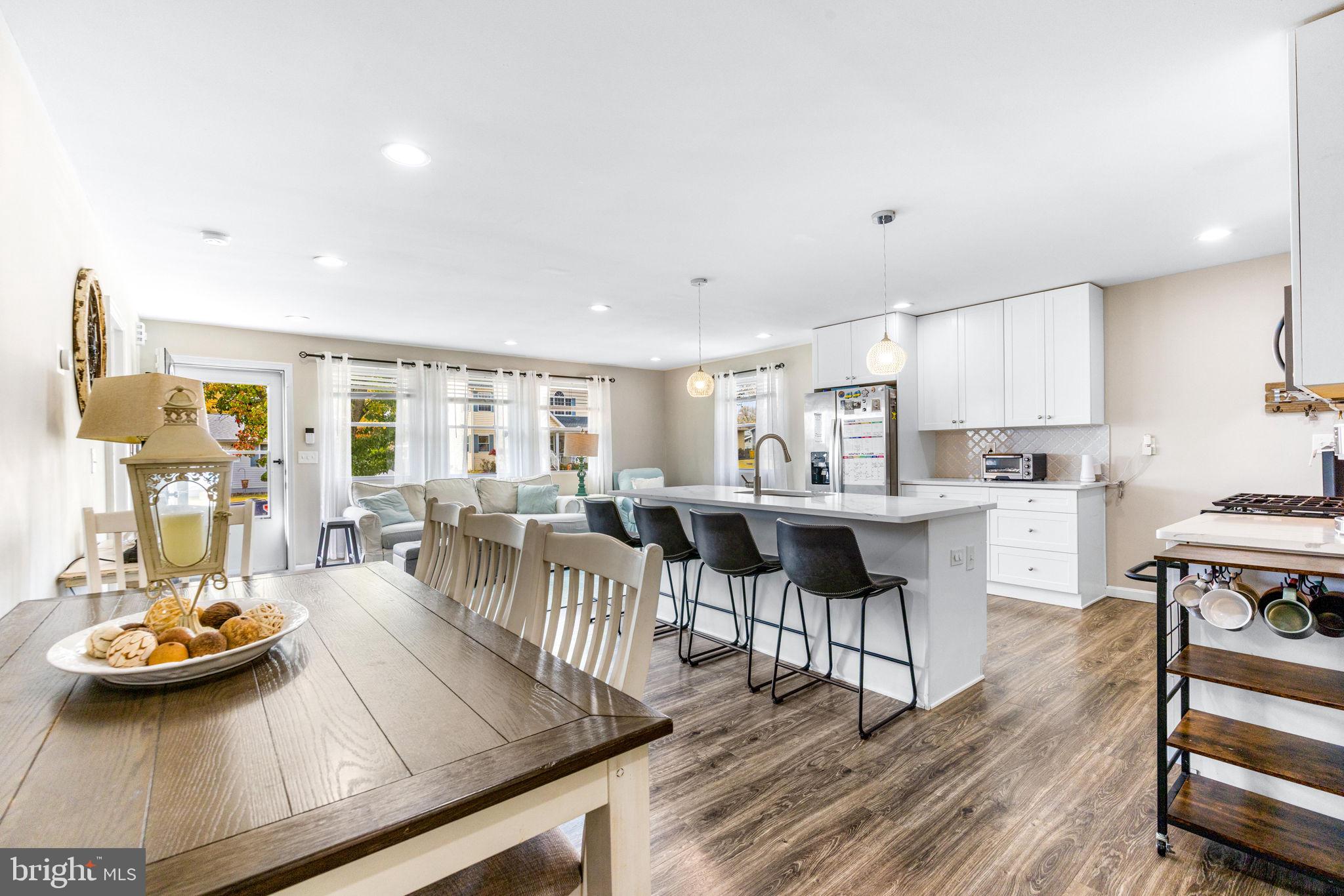 1603 SUNSHINE STREET