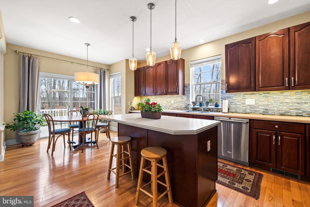 8128 CRIMSON COURT