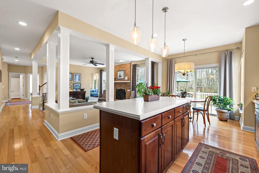 8128 CRIMSON COURT