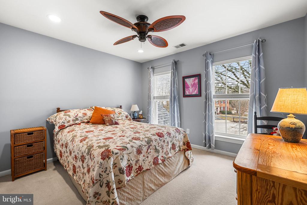 8128 CRIMSON COURT