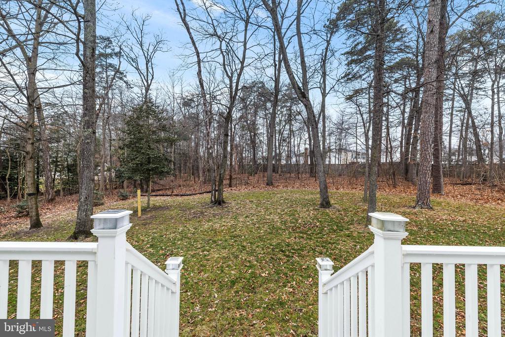 8128 CRIMSON COURT