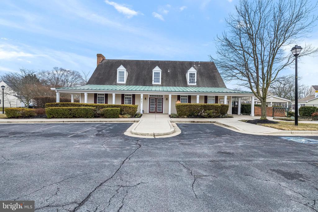 8128 CRIMSON COURT
