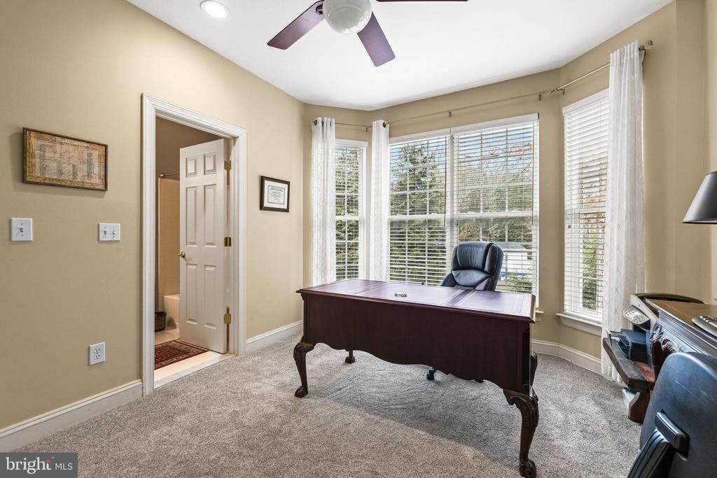 8128 CRIMSON COURT